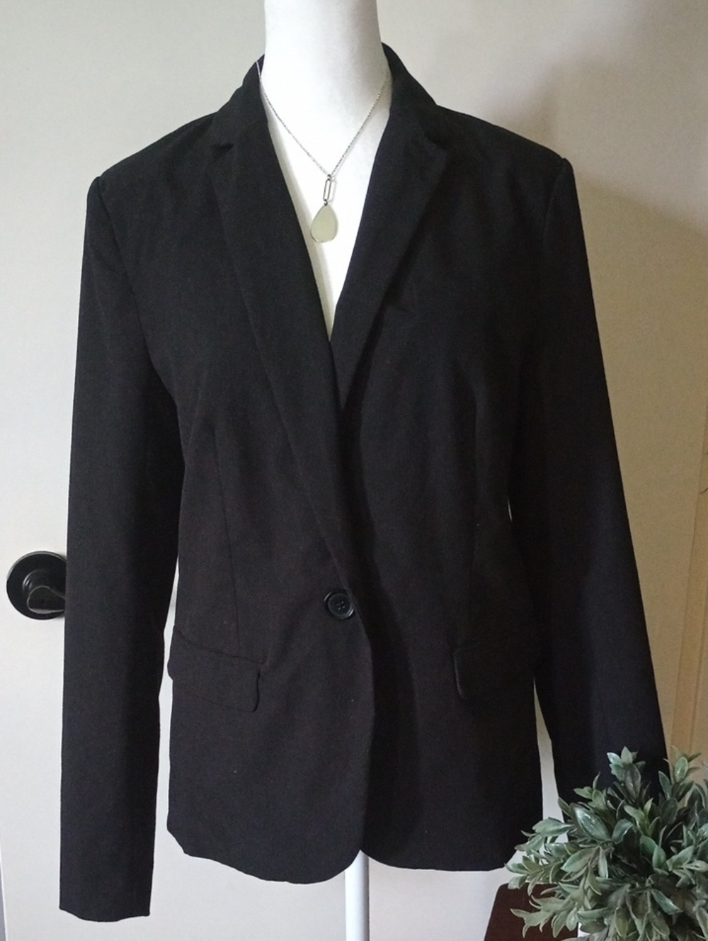 Classic Black Women's Blazer Jacket Size 8
